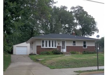 2419 Pierce Ave, Rockford, IL 61103