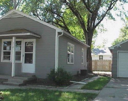 2121 Green Ave, Manhattan, KS 66502