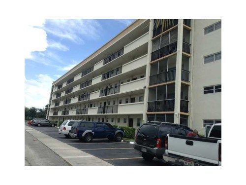 220 SW 9 AV # 207, Hallandale, FL 33009