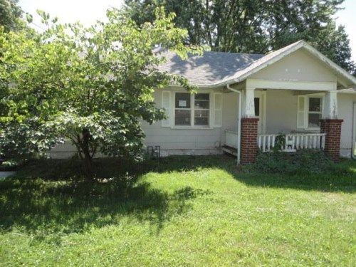 305 E Colt St, Windsor, MO 65360