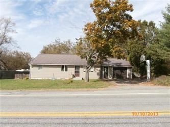 598 College St, Lewiston, ME 04240