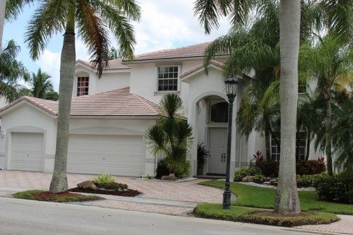 2562 JARDIN DR, Fort Lauderdale, FL 33327