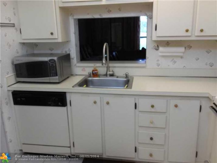 6751 N University Dr # 218, Fort Lauderdale, FL 33321