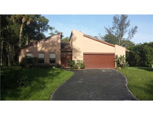 6024 NW 79 WY, Pompano Beach, FL 33067