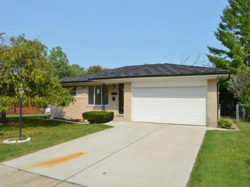 25208 Rubin Rd, Warren, MI 48089