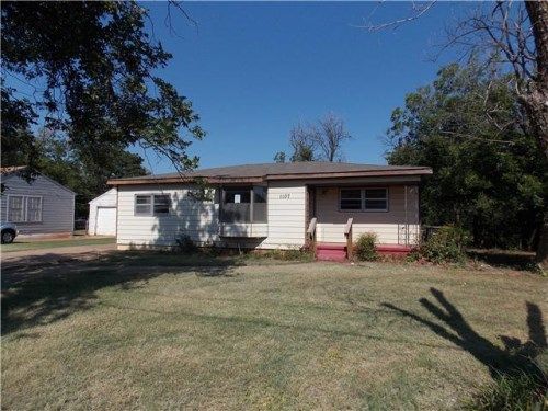 1107 Ridgeway Dr, Wichita Falls, TX 76306