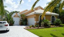 721 LAUREL LN Hollywood, FL 33027