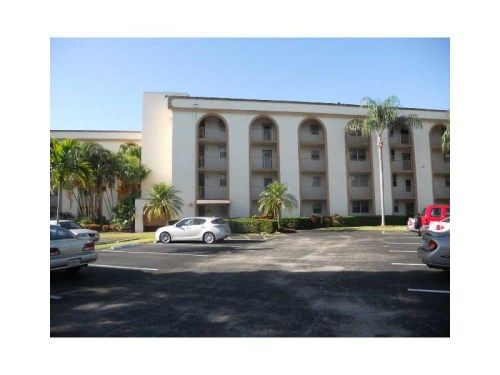 3231 HOLIDAY SPRINGS BL # 301, Pompano Beach, FL 33063
