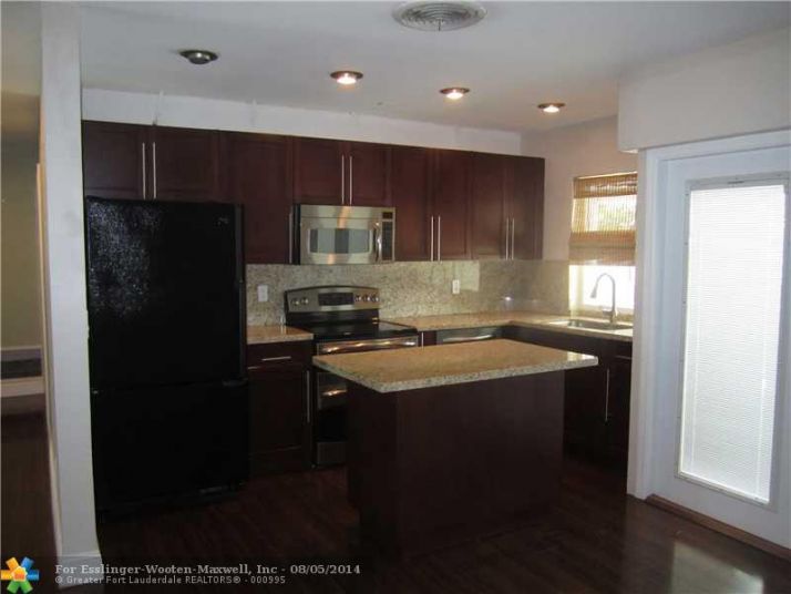 400 SE 5TH ST, Pompano Beach, FL 33060