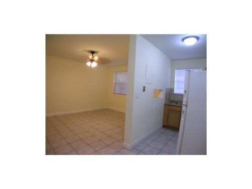 2522 NE 191 STREET # 2522, Miami, FL 33180