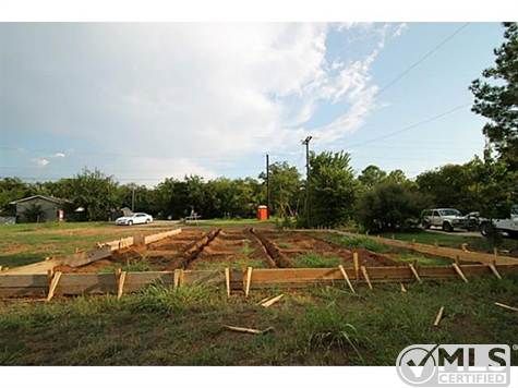 723 Thompson Street, Lake Dallas, TX 75065