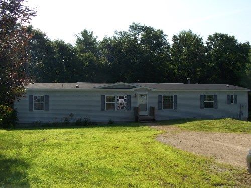 22 Chester Rd, Raymond, NH 03077