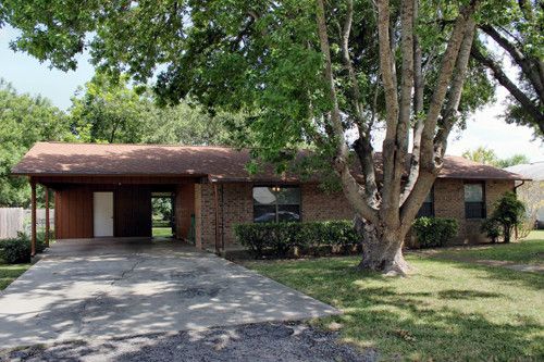 804 Conway Dr, San Marcos, TX 78666