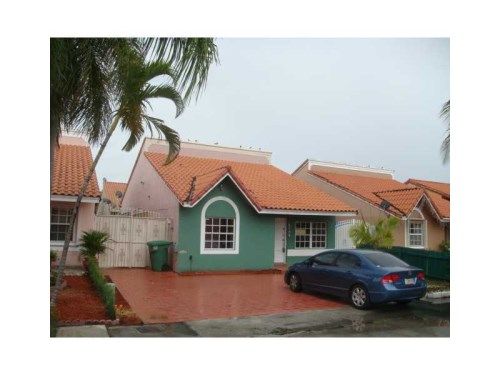 8754 NW 108 LN, Hialeah, FL 33018