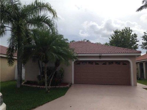 622 NW 183 TERRACE, Hollywood, FL 33029