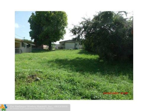 37 SW 8TH AVE, Dania, FL 33004