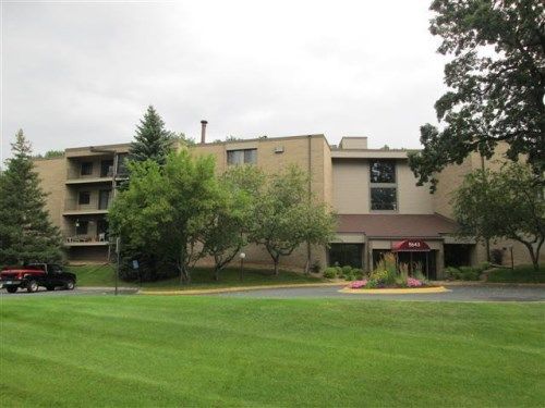 5643 Green Circle Dr Unit 306, Hopkins, MN 55343