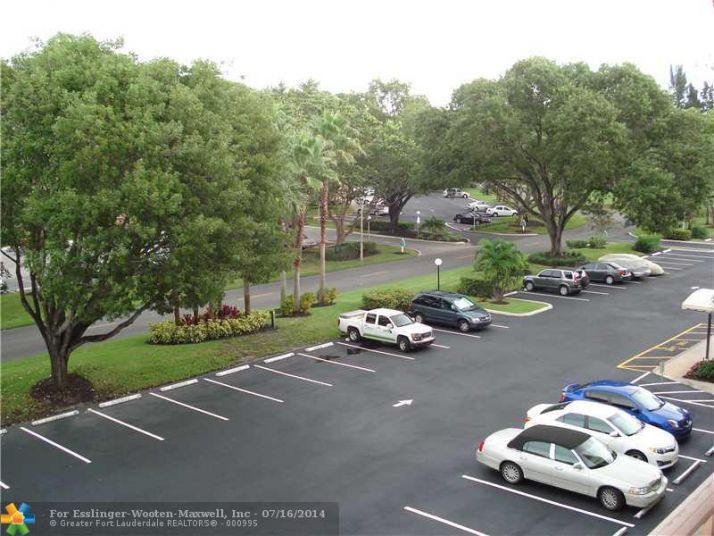 2600 S Course Dr # 401, Pompano Beach, FL 33069