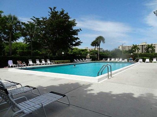 4040 W PALM AIRE DR # 209, Pompano Beach, FL 33069