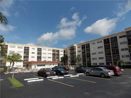 220 SW 9TH AV # 316, Hallandale, FL 33009