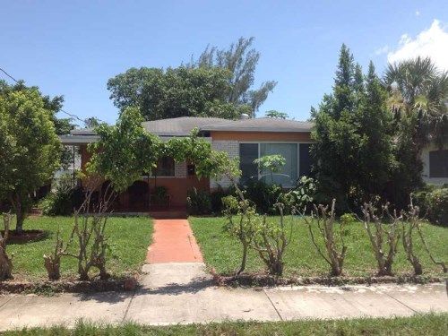 21 SW 5 ST, Hallandale, FL 33009