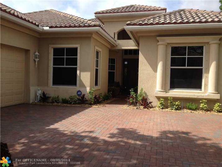 12152 NW 75TH PL, Pompano Beach, FL 33076
