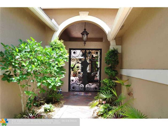 2544 EAGLE RUN DR, Fort Lauderdale, FL 33327