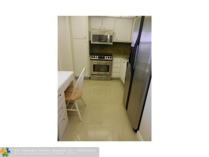 3250 N PALM AIRE DR # 708, Pompano Beach, FL 33069
