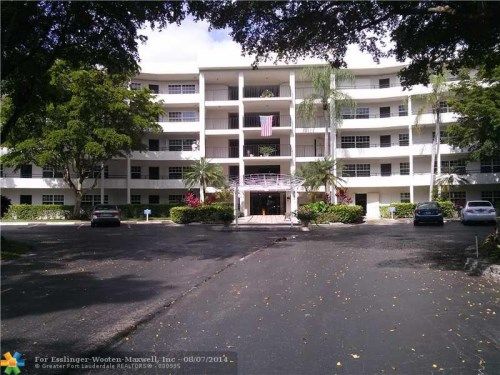 565 OAKS LN # 511, Pompano Beach, FL 33069