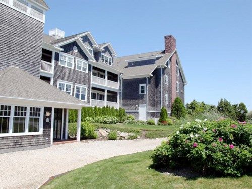 28 Cape Codder Rd, Falmouth, MA 02540