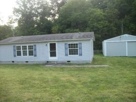 1253 Bee Lick Rd, Mount Olivet, KY 41064
