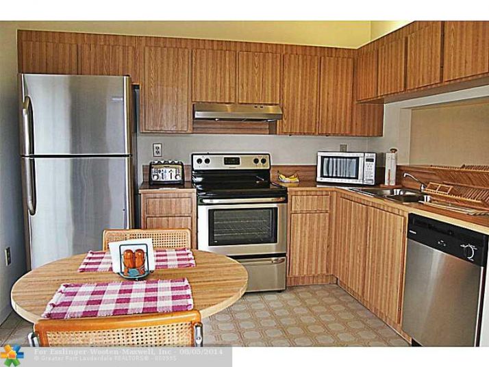 15141 S WATERFORD DR, Fort Lauderdale, FL 33331
