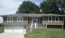 3855 SW Harbor Ct Lees Summit, MO 64082