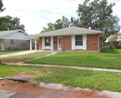 316 Appletree Lane, Gretna, LA 70056