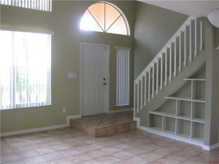 133 DANIELLE CT, Fort Lauderdale, FL 33326