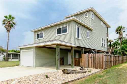 310 Mercer St, Port Aransas, TX 78373