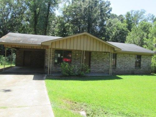 4712 Benard Dr, Vicksburg, MS 39180