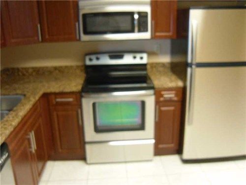 681 S HOLLYBROOK DR # 110, Hollywood, FL 33025