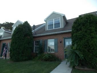 25 Oxford Ct, New Oxford, PA 17350