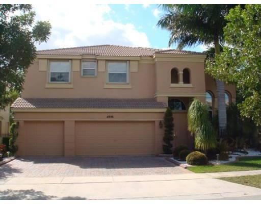 4996 SW 162 AV, Hollywood, FL 33027