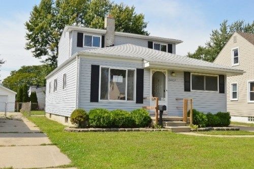 24837 Grove Ave, Eastpointe, MI 48021