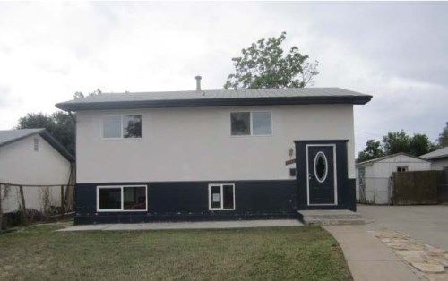 3932 Azalea St, Pueblo, CO 81005