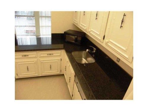 801 THREE ISLANDS BL # 218, Hallandale, FL 33009