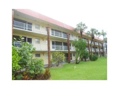270 LAYNE BL # 202, Hallandale, FL 33009