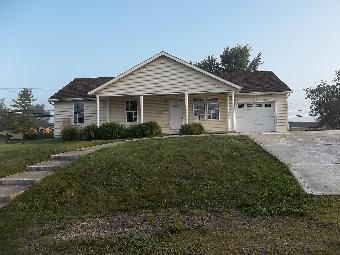 1106 Yeoman St, Washington Court House, OH 43160