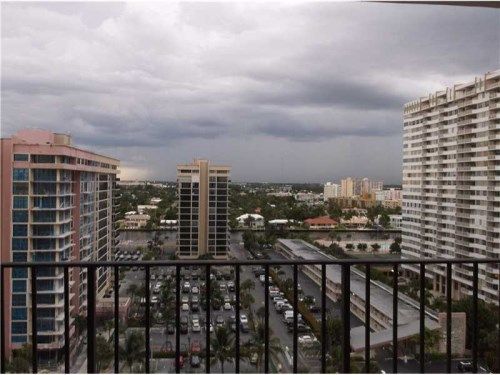 2030 S OCEAN DR # 1227, Hallandale, FL 33009
