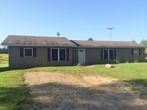 3923 Sleepy Hollow Ct, Imlay City, MI 48444