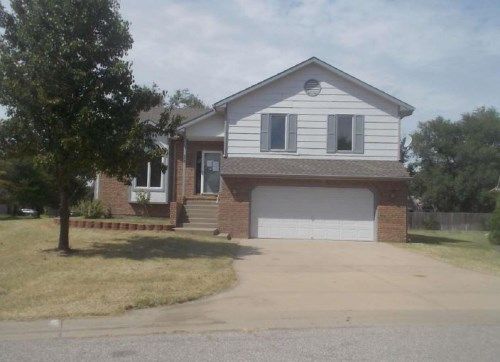 402 South Prescott Ct, Wichita, KS 67209