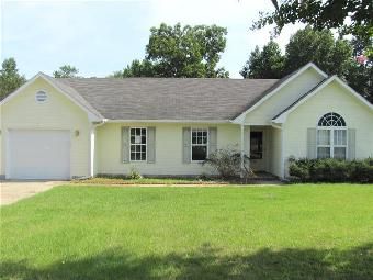 131 Chapel Hill Dr, Raeford, NC 28376