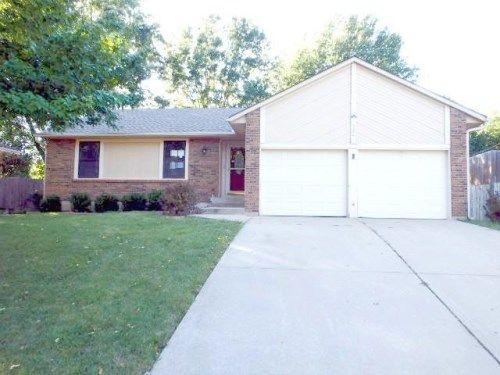 522 Buena Vista Dr, Belton, MO 64012